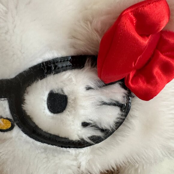 Hello Kitty Adult Hooded Wrap Scarf with Mittens - Picture 7 of 13